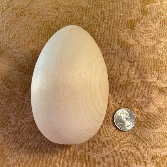 Wooden Craft Eggs. Lot of 4. Size 5 in. tall and 8 3/4 in. in Circumference. - Picture 2 of 3
